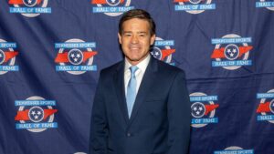 mike keith honored at tennessee sports awards