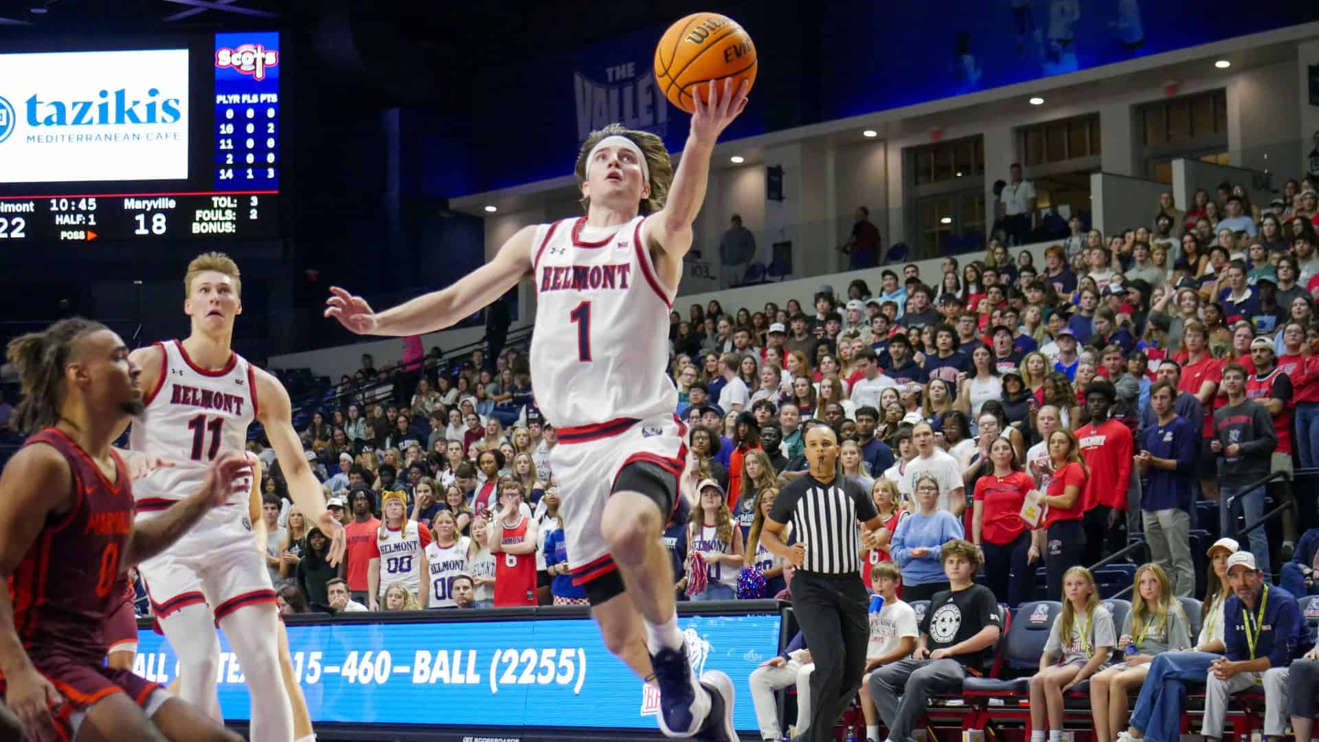 brody peebles drives for layup